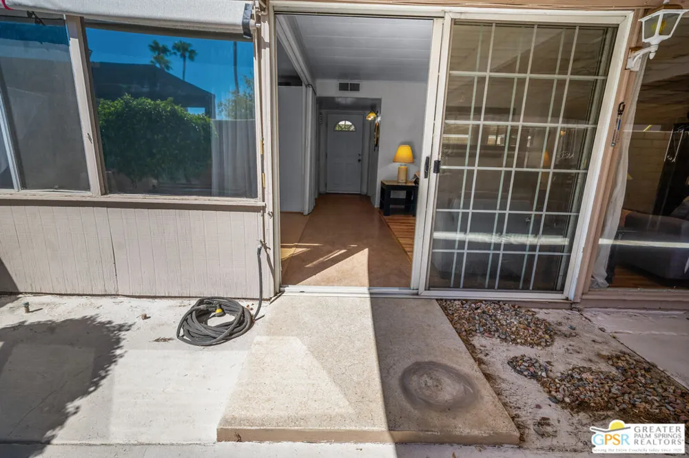 1790 Via Miraleste Palm Springs, CA 92262