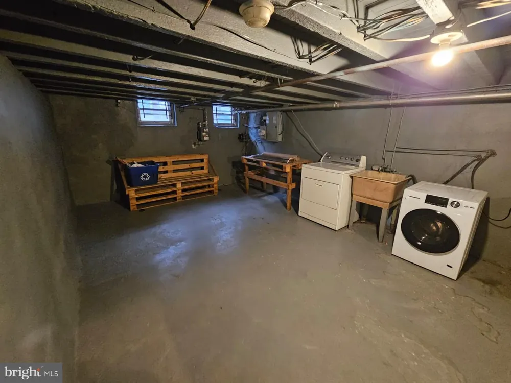 1717 S BANCROFT STREET Philadelphia, PA 19145