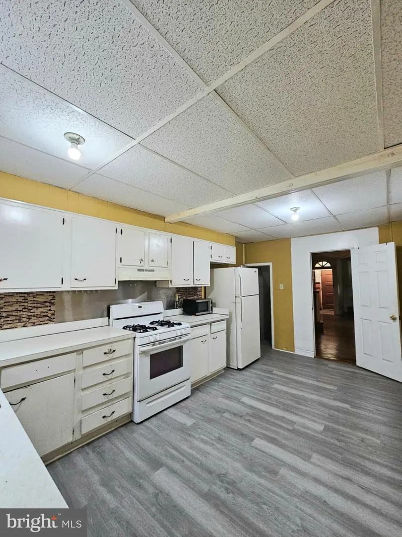 1717 S BANCROFT STREET Philadelphia, PA 19145