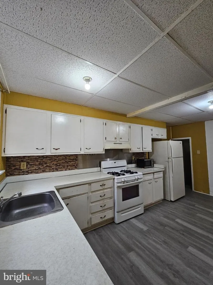1717 S BANCROFT STREET Philadelphia, PA 19145