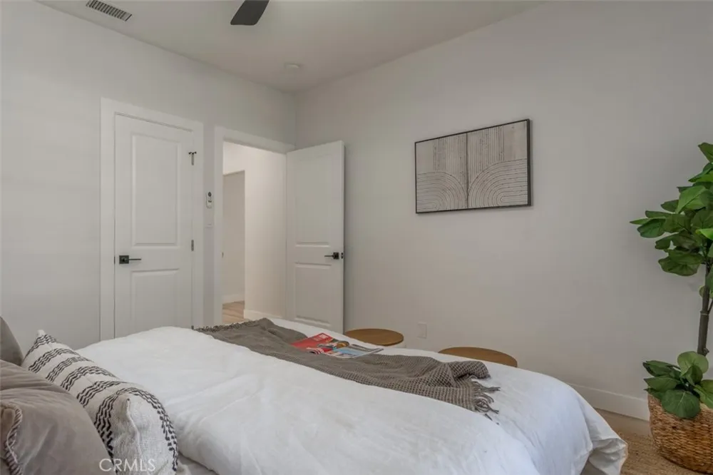 1636 Sierra Bonita Avenue Los Angeles, CA 90046