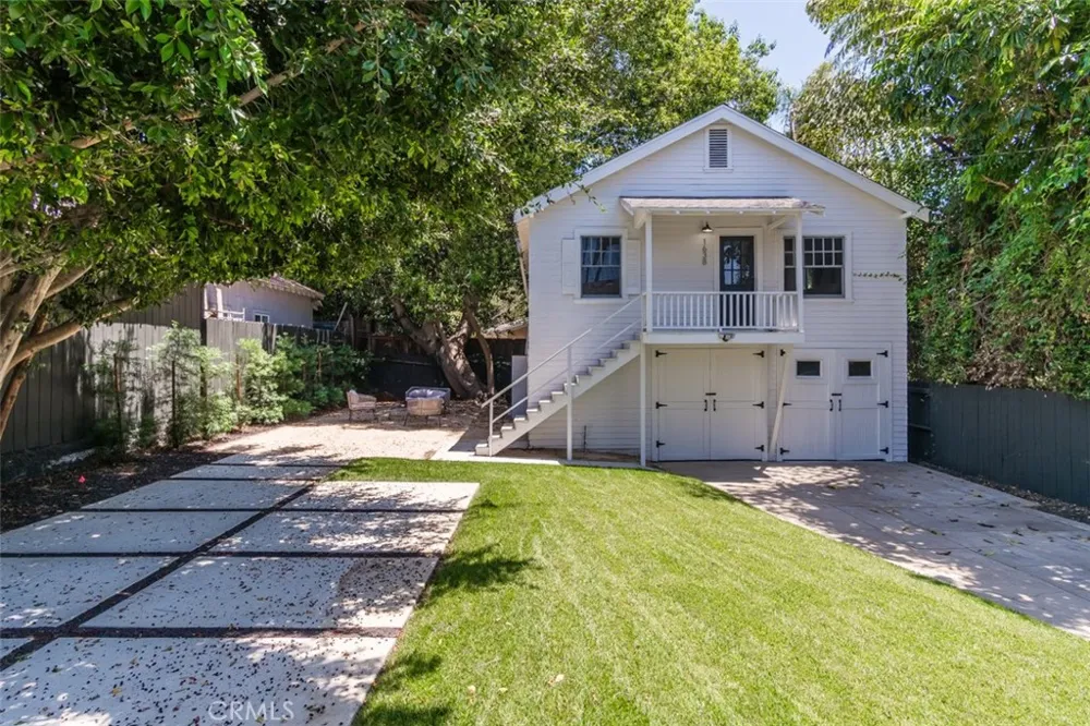 1636 Sierra Bonita Avenue Los Angeles, CA 90046