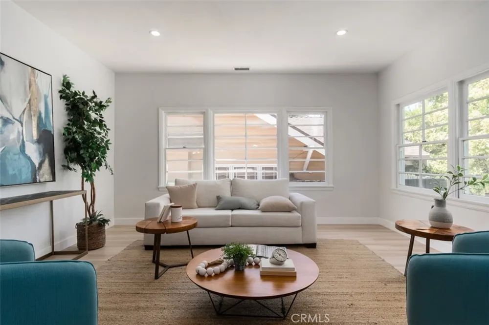 1636 Sierra Bonita Avenue Los Angeles, CA 90046