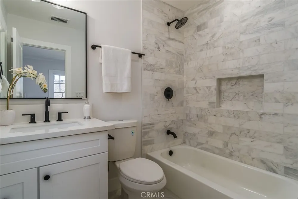 1636 Sierra Bonita Avenue Los Angeles, CA 90046