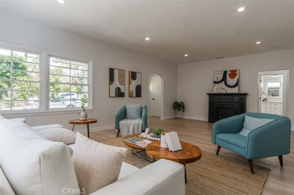 1636 Sierra Bonita Avenue Los Angeles, CA 90046
