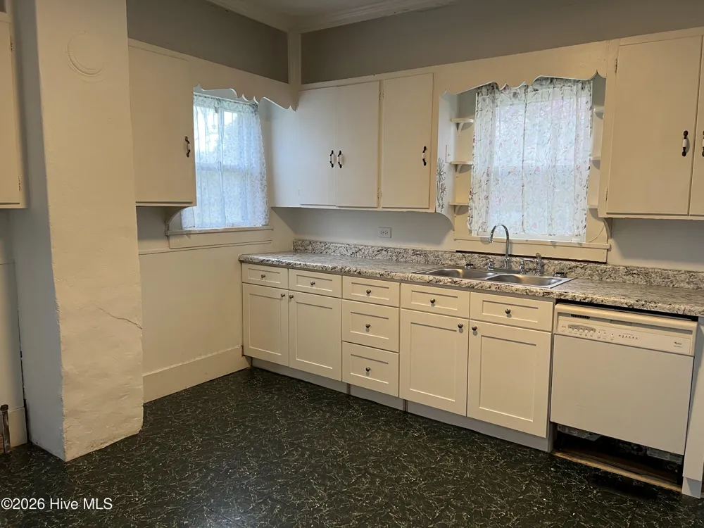 717 Road Street Elizabeth City, NC 27909