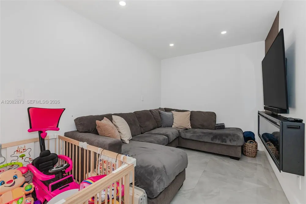 7101 SW 113th Ave Miami, FL 33173
