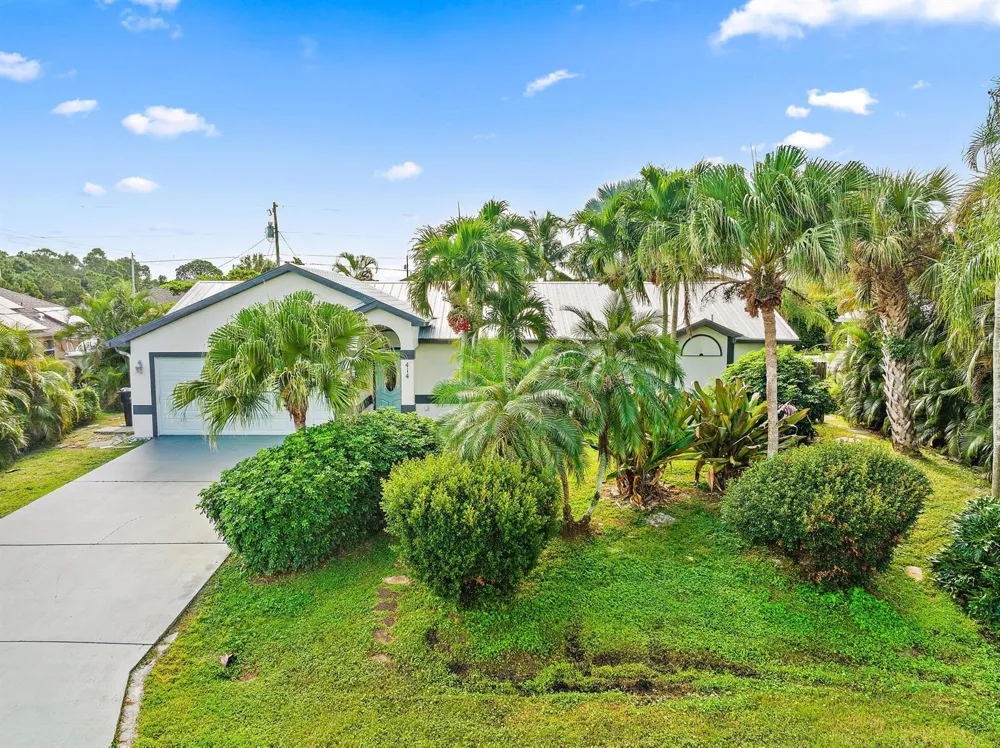 414 SW Lairo Avenue Port St. Lucie, FL 34953