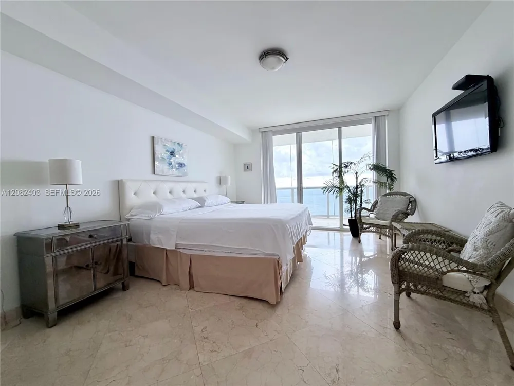 1850 S Ocean Dr #4202 Hallandale Beach, FL 33009