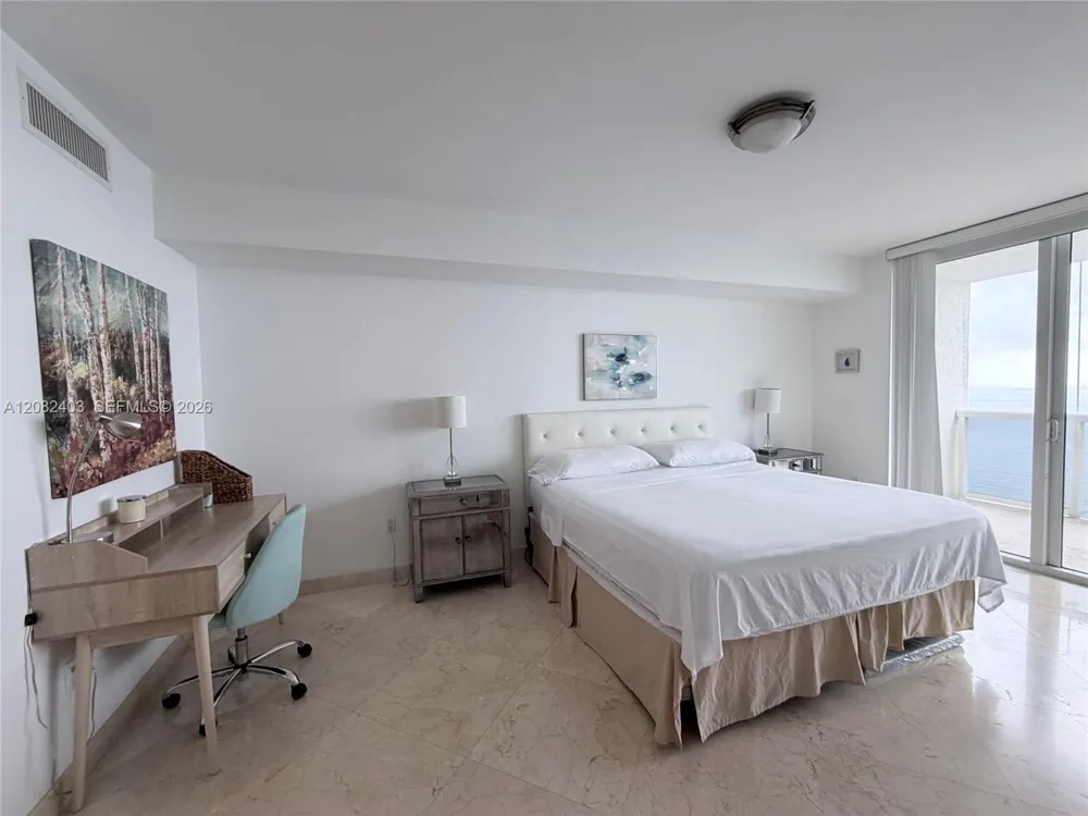 1850 S Ocean Dr #4202 Hallandale Beach, FL 33009