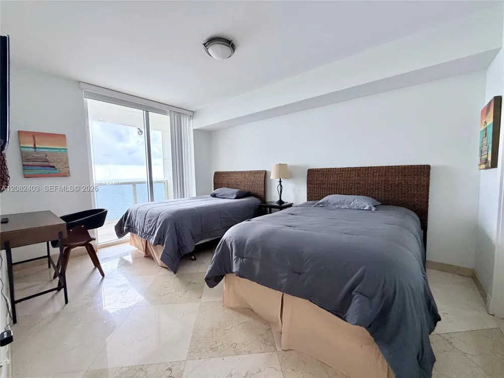 1850 S Ocean Dr #4202 Hallandale Beach, FL 33009
