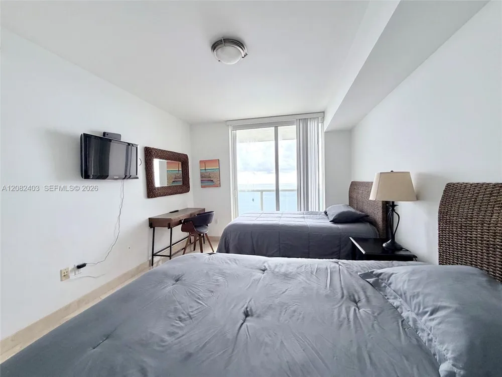 1850 S Ocean Dr #4202 Hallandale Beach, FL 33009