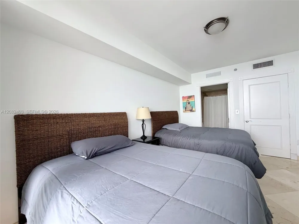 1850 S Ocean Dr #4202 Hallandale Beach, FL 33009