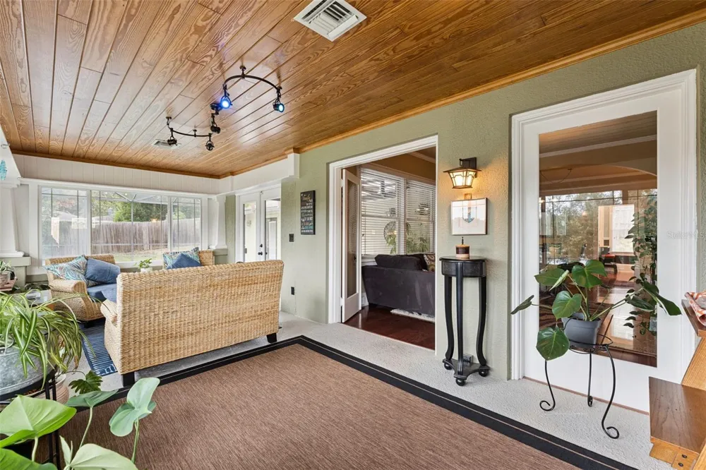 344 CRYSTAL LAKE DRIVE Clermont, FL 34711