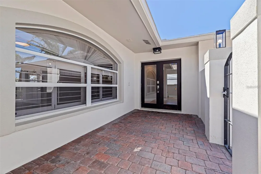 11225 4TH STREET E Treasure Island, FL 33706