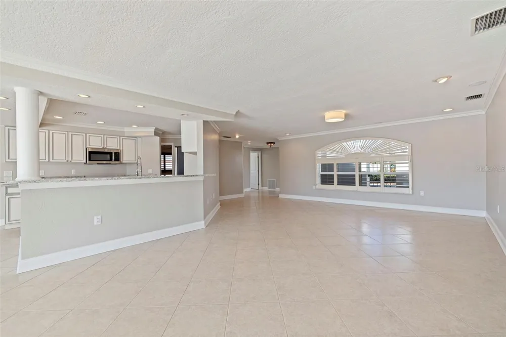 11225 4TH STREET E Treasure Island, FL 33706