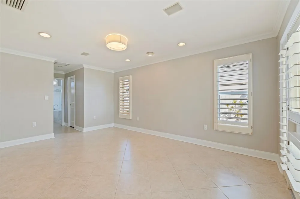 11225 4TH STREET E Treasure Island, FL 33706