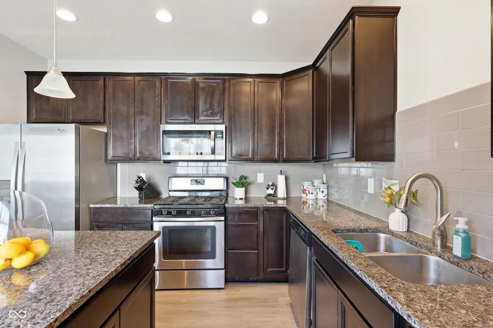 9654 Calamus Drive Noblesville, IN 46060