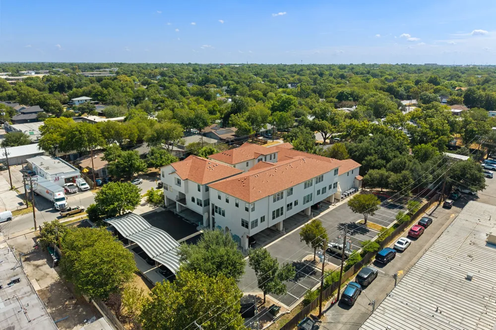2207 Pasadena Drive #10 Austin, TX 78757
