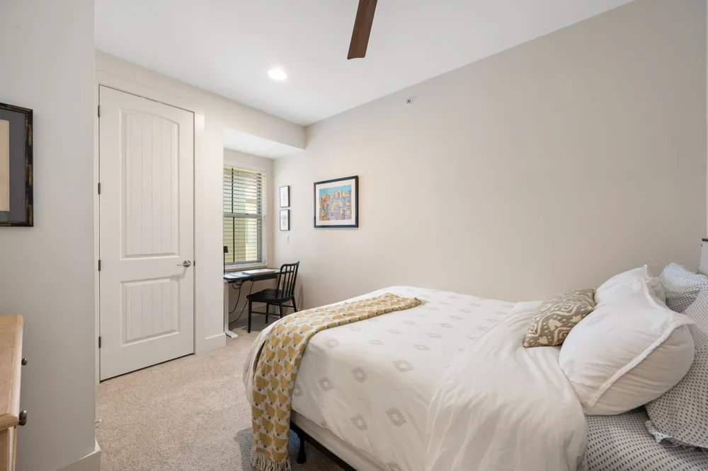 2207 Pasadena Drive #10 Austin, TX 78757