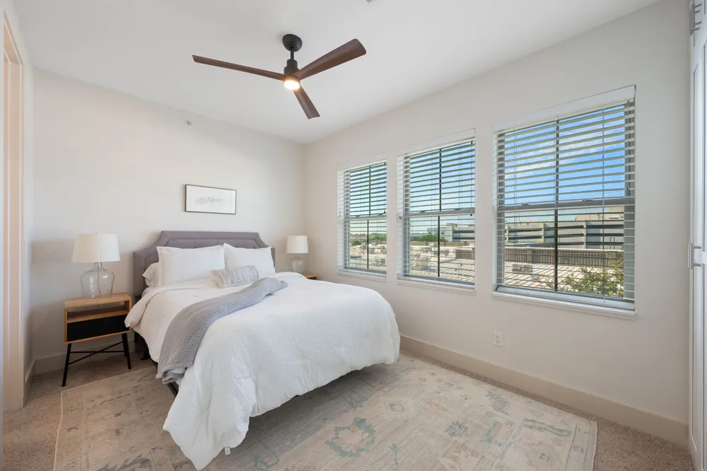 2207 Pasadena Drive #10 Austin, TX 78757