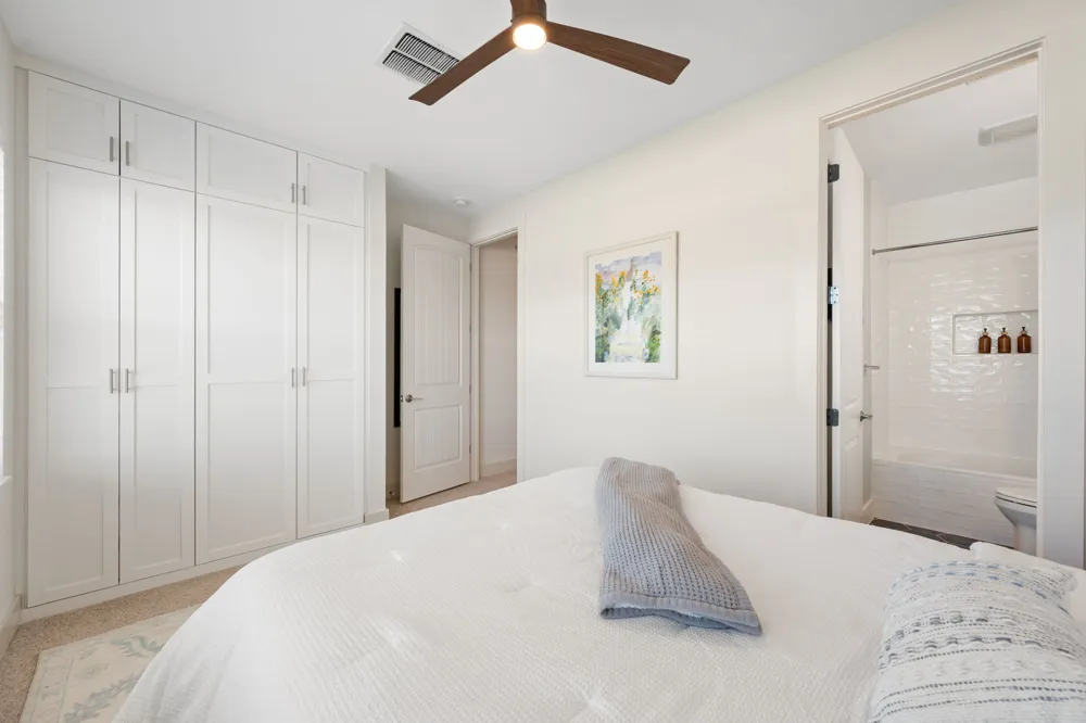 2207 Pasadena Drive #10 Austin, TX 78757