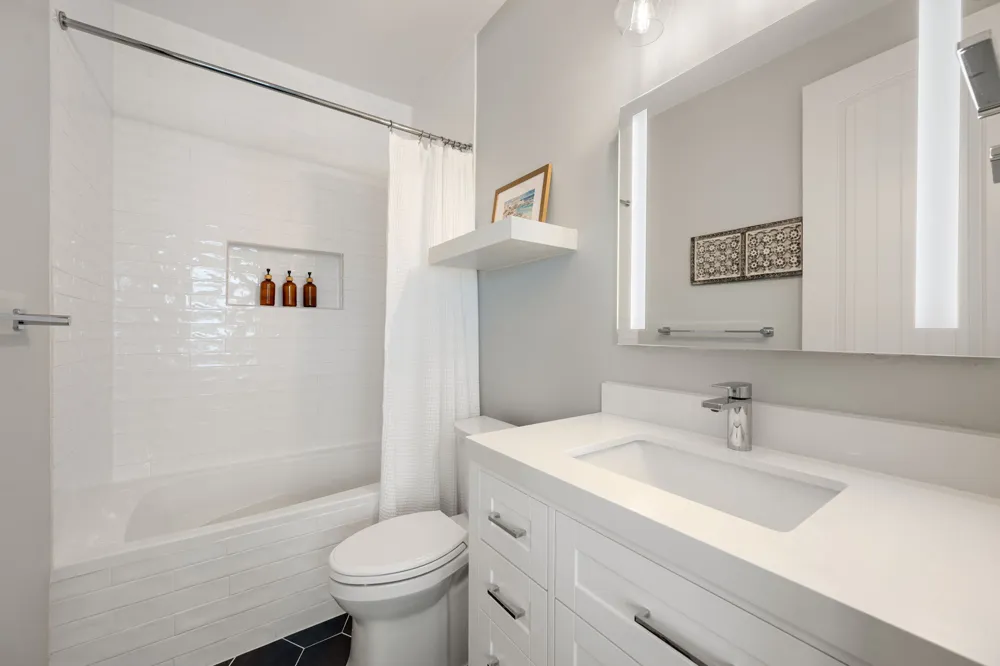 2207 Pasadena Drive #10 Austin, TX 78757