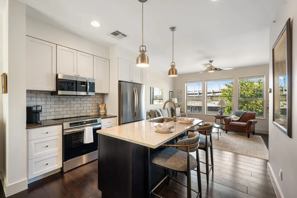 2207 Pasadena Drive #10 Austin, TX 78757