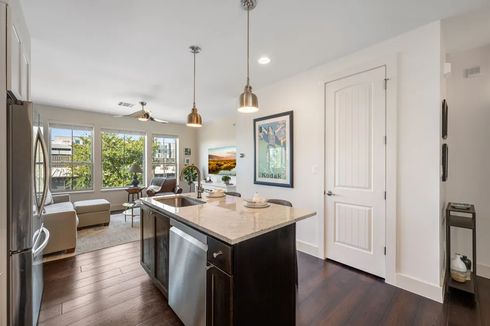 2207 Pasadena Drive #10 Austin, TX 78757