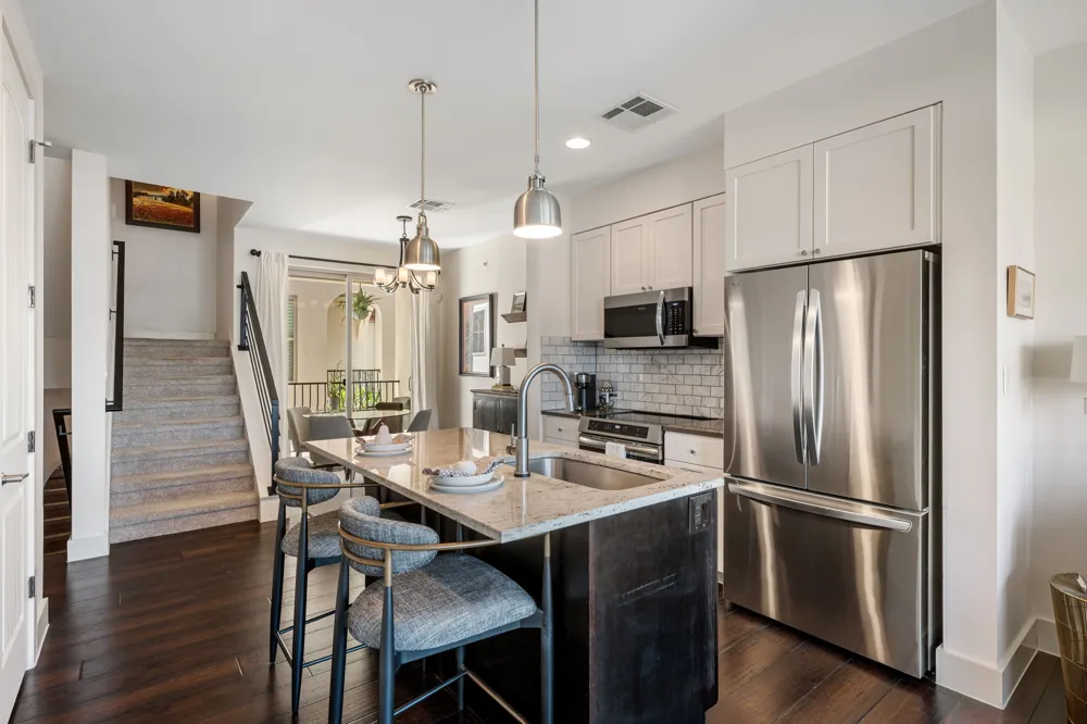 2207 Pasadena Drive #10 Austin, TX 78757