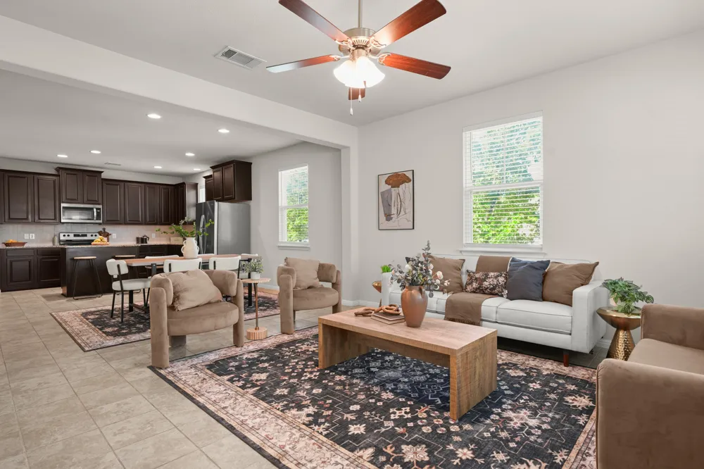 241 E Broade Street Leander, TX 78641