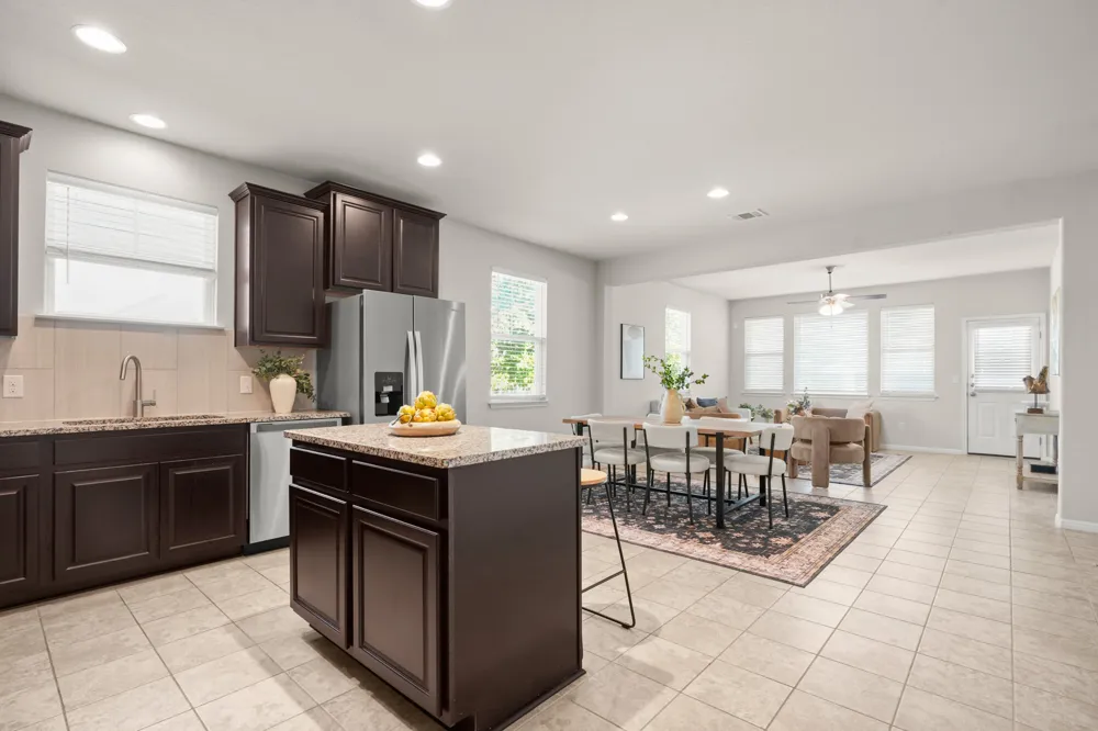 241 E Broade Street Leander, TX 78641