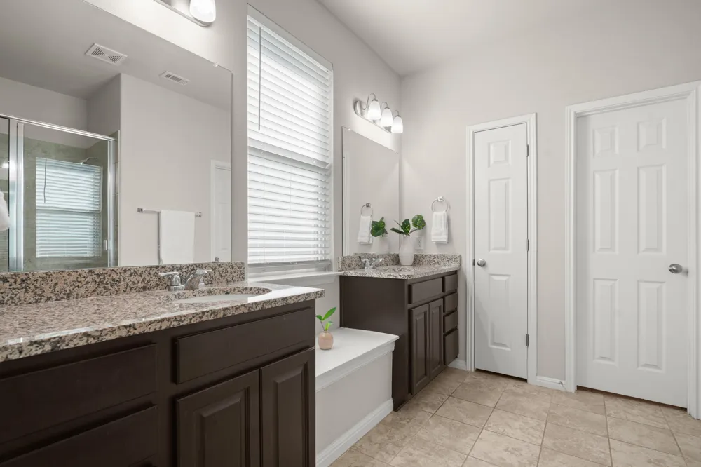 241 E Broade Street Leander, TX 78641