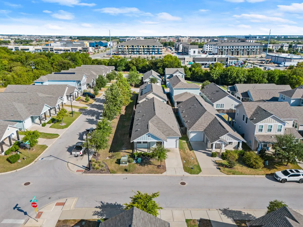 241 E Broade Street Leander, TX 78641