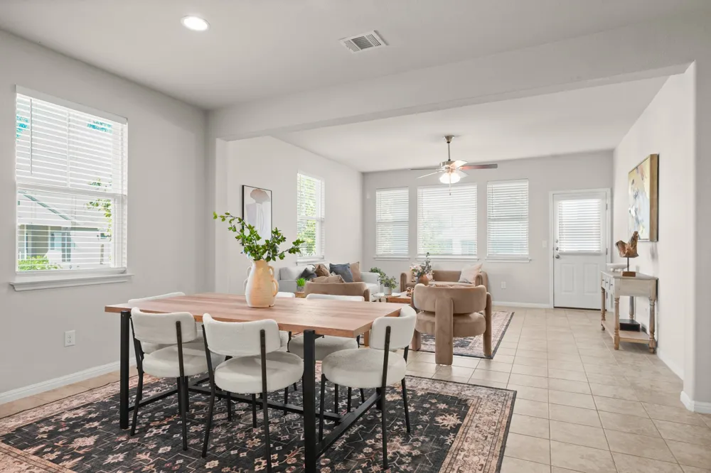 241 E Broade Street Leander, TX 78641