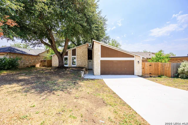 12238 Ecksminster San Antonio, TX 78216