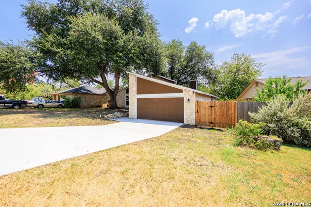 12238 Ecksminster San Antonio, TX 78216