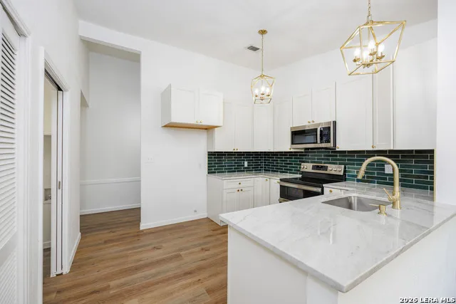 12238 Ecksminster San Antonio, TX 78216