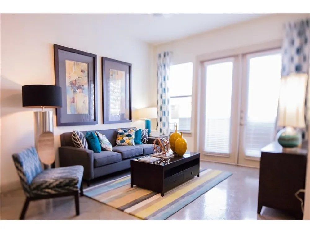 2901 W 5th Street #204 Fort Worth, TX 76107