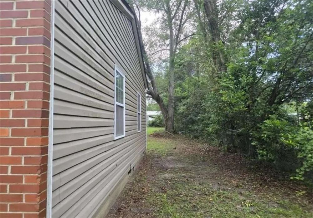 64 Henry Street Camilla, GA 31730