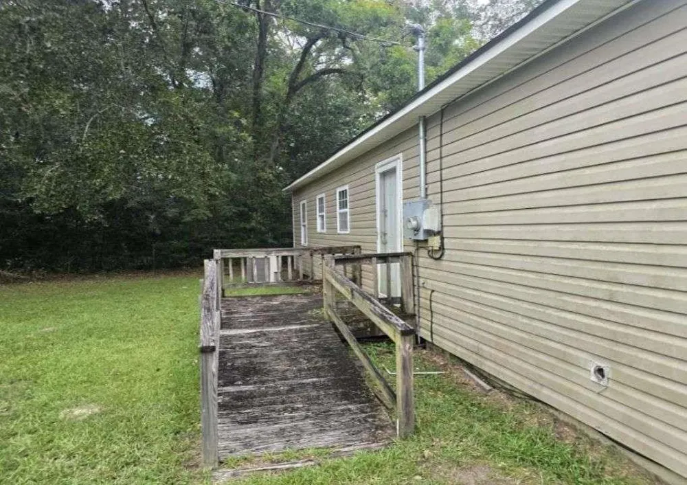 64 Henry Street Camilla, GA 31730