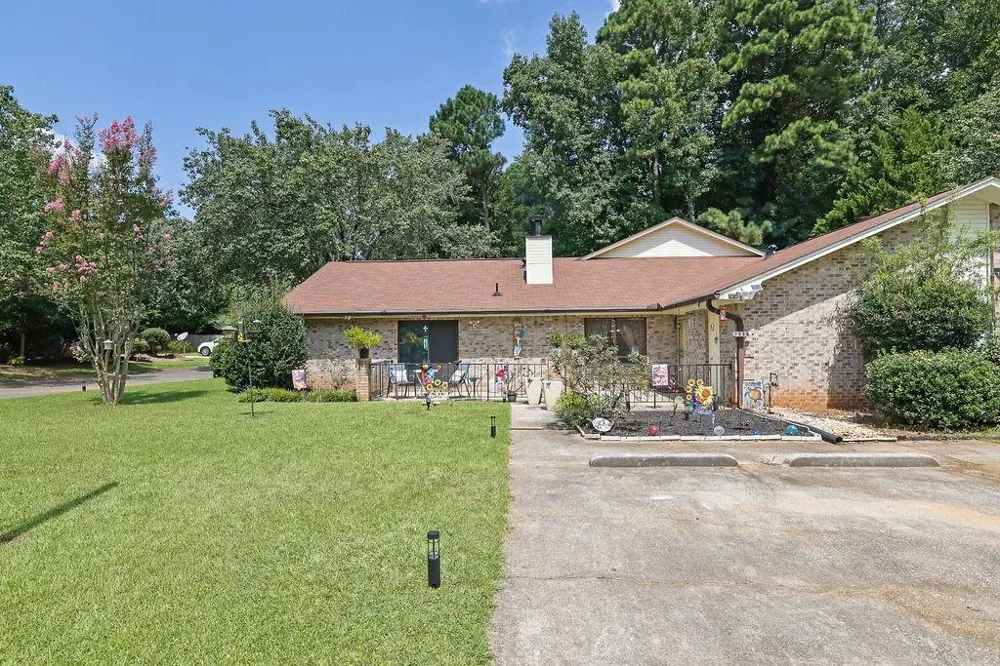 1238 Shannon Way SW Marietta, GA 30008