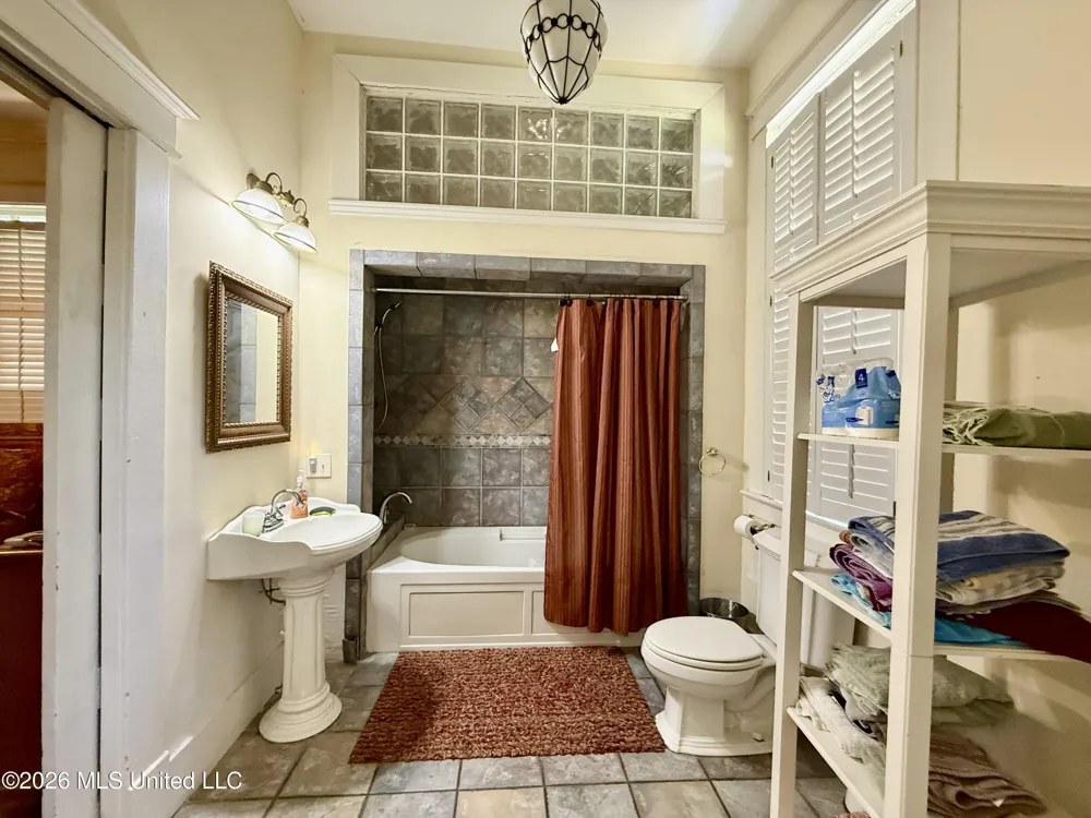 503 Madison Street Natchez, MS 39120