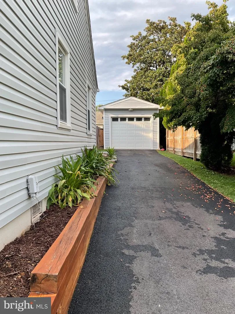 705 BRENT ROAD Rockville, MD 20850