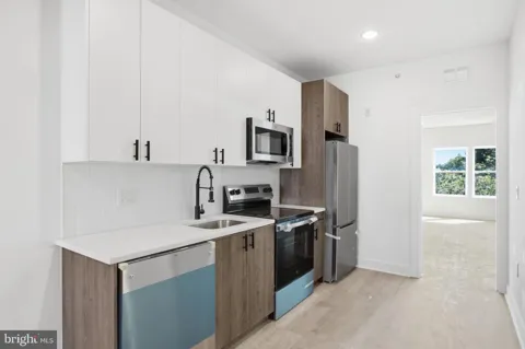 669 39TH STREET #3