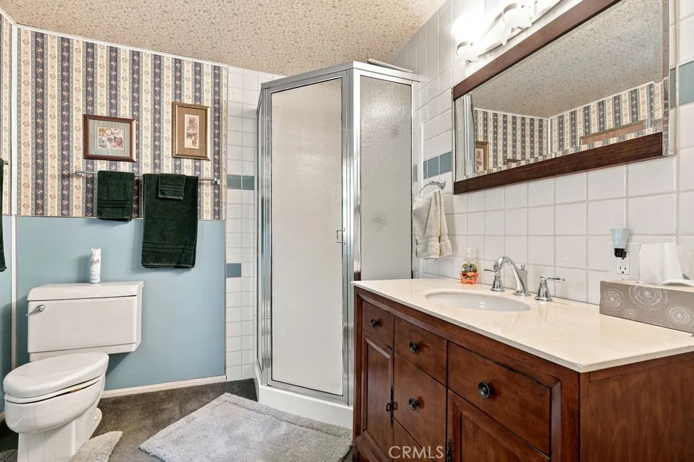 25086 Valle Crestline, CA 92325