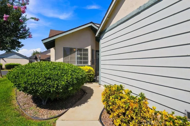 2412 Turnbridge Glen Escondido, CA 92027
