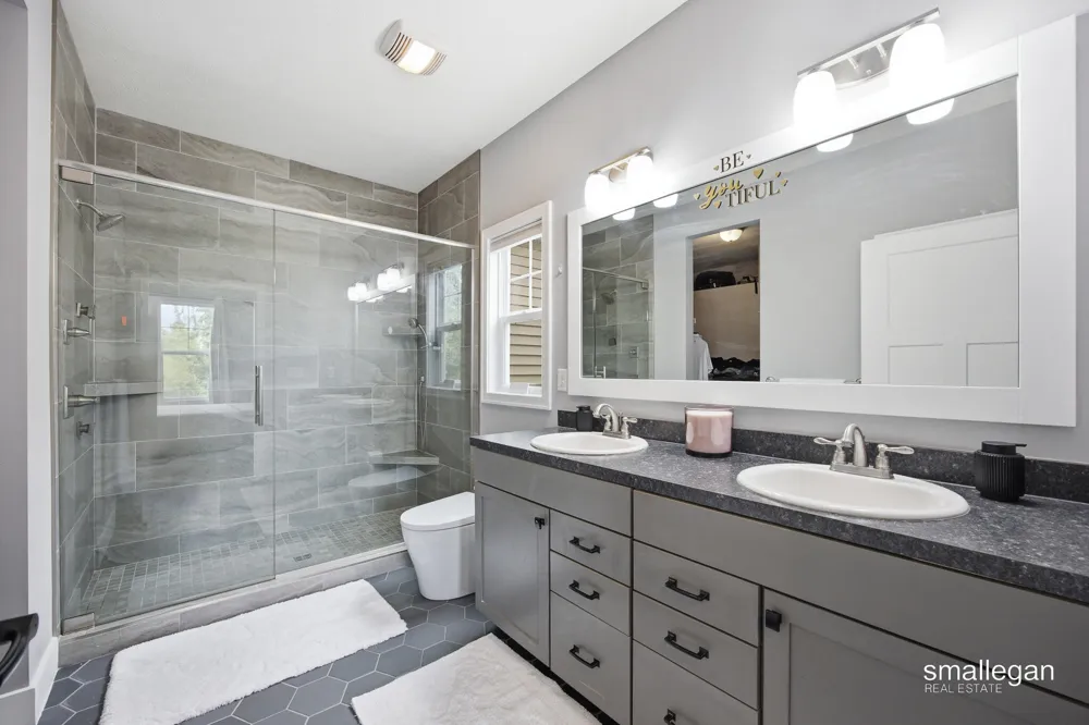 3173 Braeburn Drive #17 Jenison, MI 49428