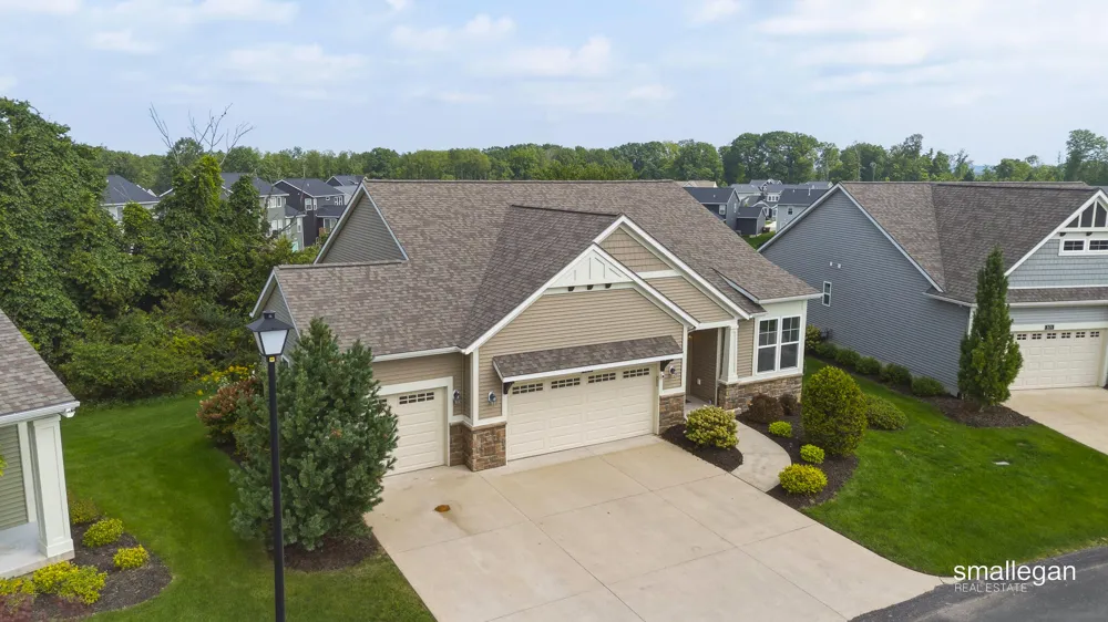 3173 Braeburn Drive #17 Jenison, MI 49428