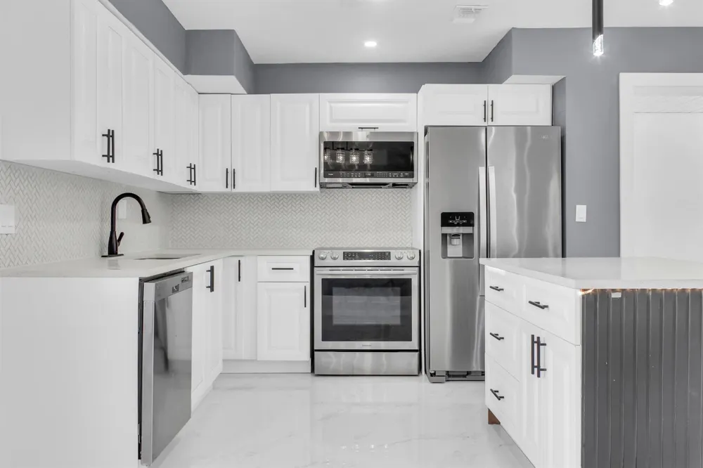 915 SW 3RD STREET Boynton Beach, FL 33435